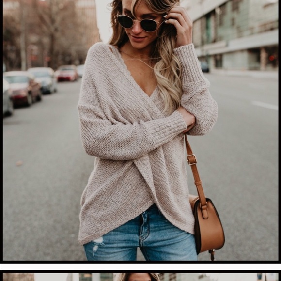 🎉HP🎉Re Posh Criss Cross Knit Top - Picture 3 of 8